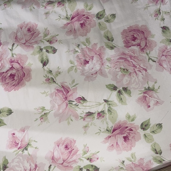 Floral crib sheet - Picture 3 of 5